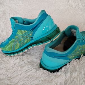 Asics Gel-Quantum 360 Women's Size 7 Island Blue Running Shoes 1022A121-100